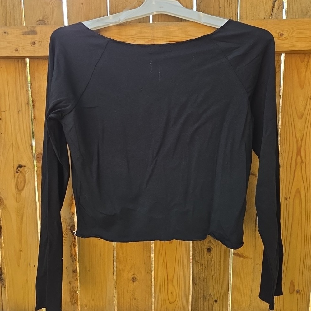 Wild Fable Women's Long Sleeve T-Shirt Black, Size Large, Cropped - Picture 2 of 4
